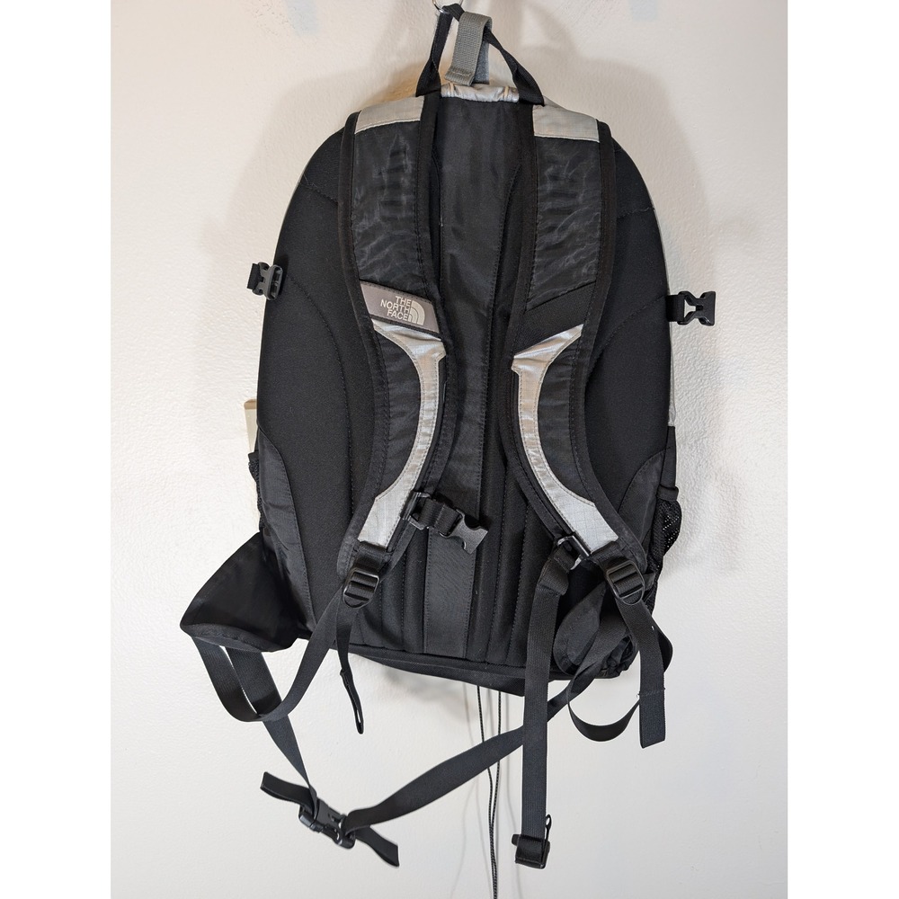 North Face Borealis Backpack Silver Black Ripstop Hiking Daypack Mens LOOK - Picture 7 of 11